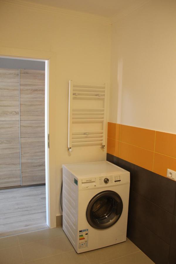 Lowcost Tryp Apartman Nagyvárad Kültér fotó